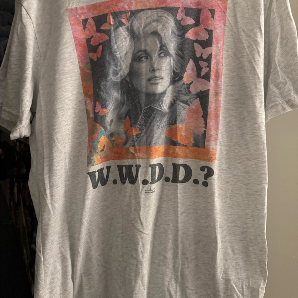 Dolly Parton Graphic Tee 🎤💖